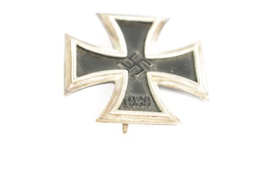 Lot 520 - A RARE WW2 THIRD REICH GERMAN FIRST CLASS 1939 IRON CROSS 'ROUND 3' VARIANT BY RUDOLF WACHTLER OF MITTWEIDA