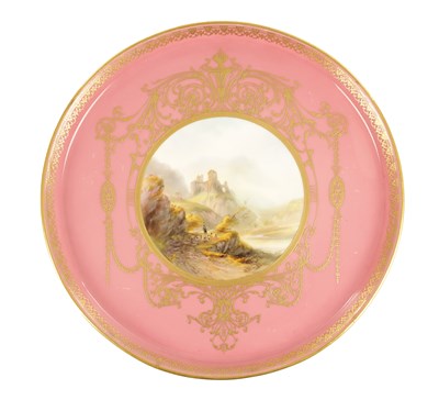 Lot 62 - A ROYAL WORCESTER CABINET PLATE PAINTED BY HARRY DAVIS