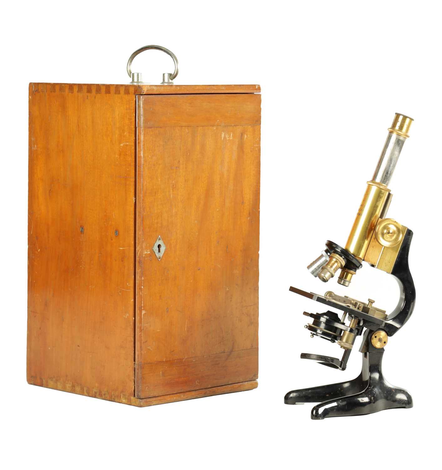 Lot 560 - A 20TH CENTURY E. LEITZ WETZLAR MONOCULAR MICROSCOPE NUMBER 190500