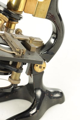 Lot 560 - A 20TH CENTURY E. LEITZ WETZLAR MONOCULAR MICROSCOPE NUMBER 190500