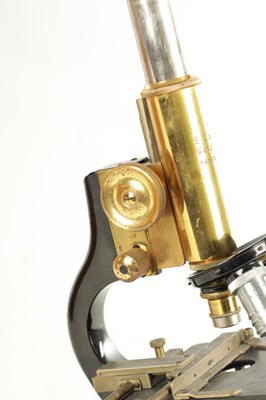 Lot 560 - A 20TH CENTURY E. LEITZ WETZLAR MONOCULAR MICROSCOPE NUMBER 190500