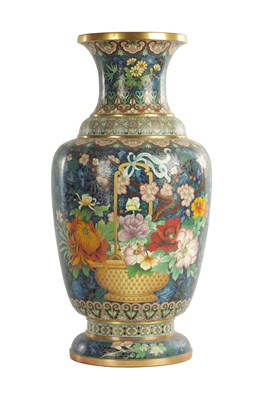 Lot 202 - A HIGHLY DECORATIVE AND COLOURFUL CHINESE CLOISONNE WARE HALL VASE