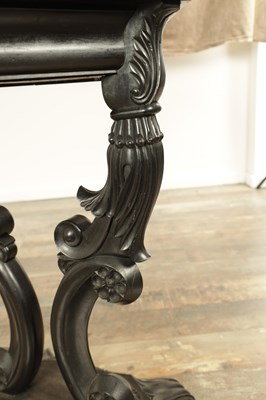 Lot 266 - A 19TH CENTURY CEYLONESE EBONY AND SPECIMEN WOOD OCCASIONAL TABLE