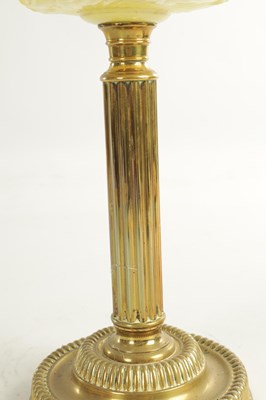 Lot 713 - A FINE VICTORIAN BRASS AND YELLOW GLASS OIL LAMP
