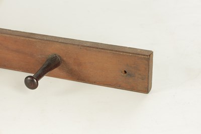 Lot 918 - JOHN HOWARD & SO, LONDON. A 19TH CENTURY MAHOGANY HANGING COAT HOOK