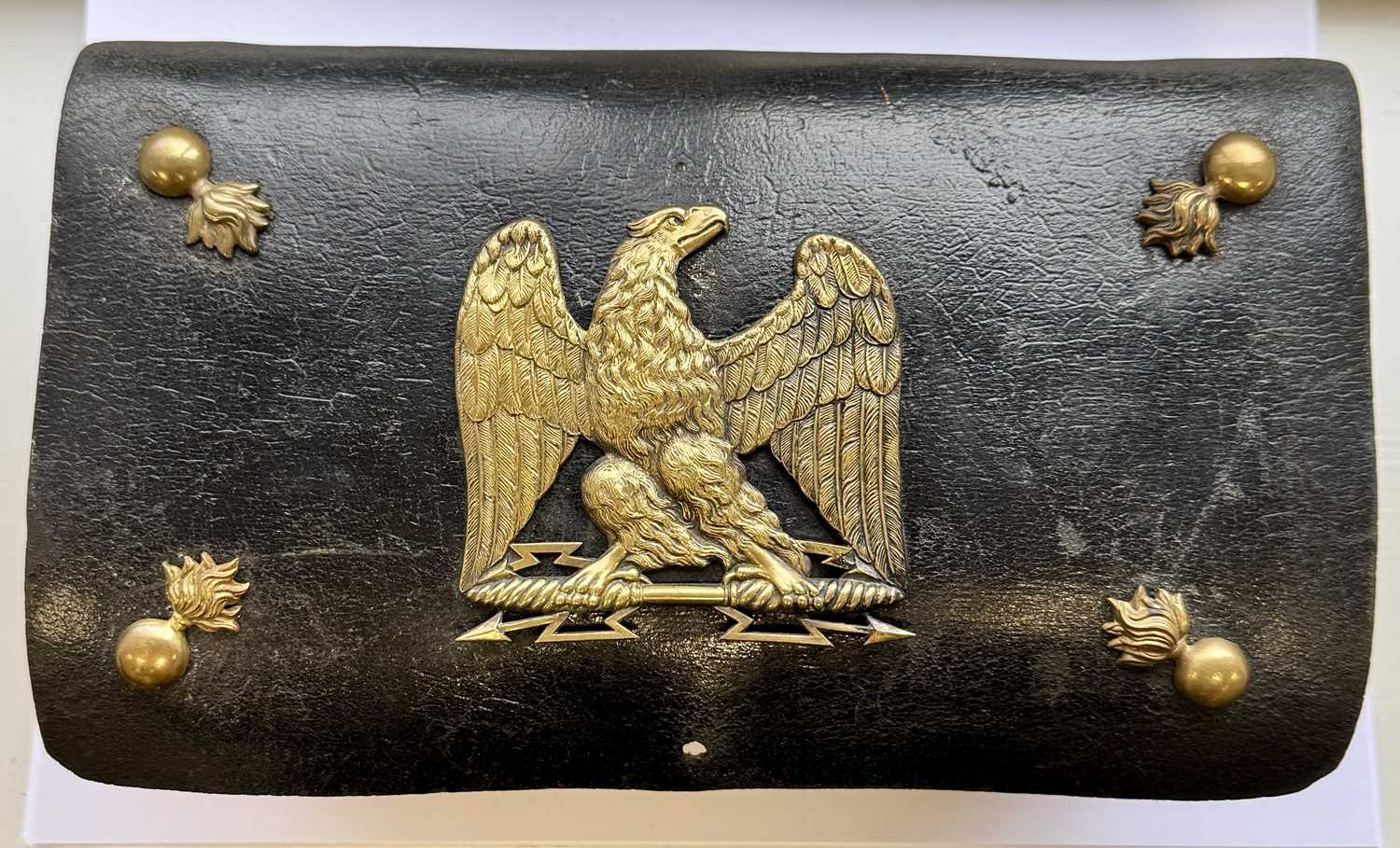 Lot 546 - A FRENCH EMPIRE INFANTRY GRENADIERS LEATHER CARTRIDGE POUCH