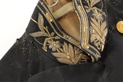 Lot 526 - A JAPANESE NAVAL OFFICER'S TAILCOAT