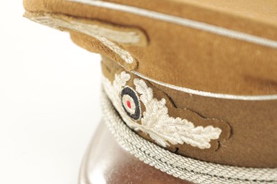 Lot 554 - A VERY RARE GERMAN WW2 OSTMINISTERIUM GOVERNMENT OFFICIALS VISOR CAP