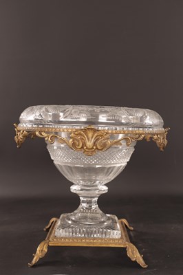 Lot 24 - A 19TH CENTURY BACCARAT STYLE CRYSTAL CUT GLASS AND ORMOLU MOUNTED FRENCH CENTRE PIECE
