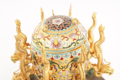 Lot 264 - A 20TH CENTURY CHINESE CLOISONNÉ EARTHQUAKE DETECTOR