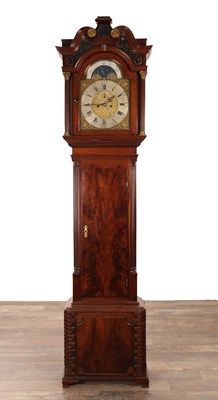 Lot WILLIAM LAWSON, NEWTON (LE WILLOWS). A GEORGE III FIGURED MAHOGANY EIGHT DAY LONGCASE CLOCK