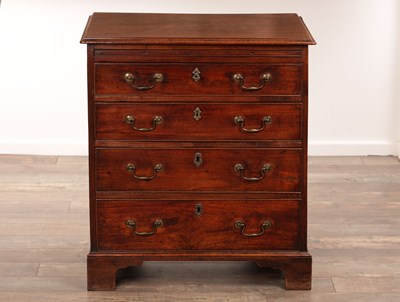Lot 1364 - A GOOD GEORGE III MAHOGANY CHEST OF DRAWERS OF SMALL SIZE