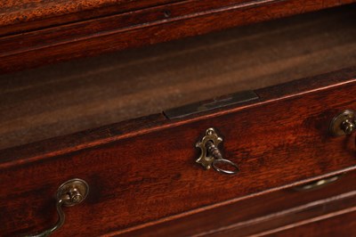 Lot 1364 - A GOOD GEORGE III MAHOGANY CHEST OF DRAWERS OF SMALL SIZE