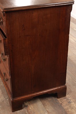 Lot 1364 - A GOOD GEORGE III MAHOGANY CHEST OF DRAWERS OF SMALL SIZE