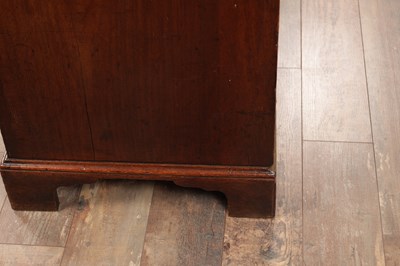 Lot 1364 - A GOOD GEORGE III MAHOGANY CHEST OF DRAWERS OF SMALL SIZE