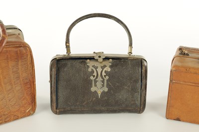 Lot 861 - A VINTAGE CROCODILE LADIES TRAVELING VANITY BAG