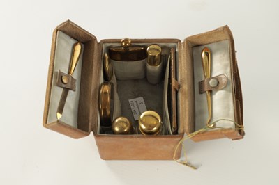 Lot 861 - A VINTAGE CROCODILE LADIES TRAVELING VANITY BAG