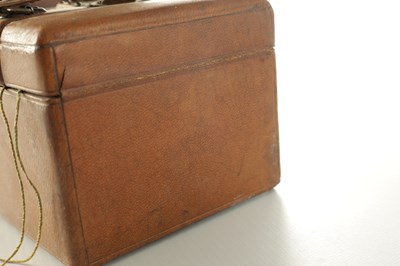 Lot 861 - A VINTAGE CROCODILE LADIES TRAVELING VANITY BAG