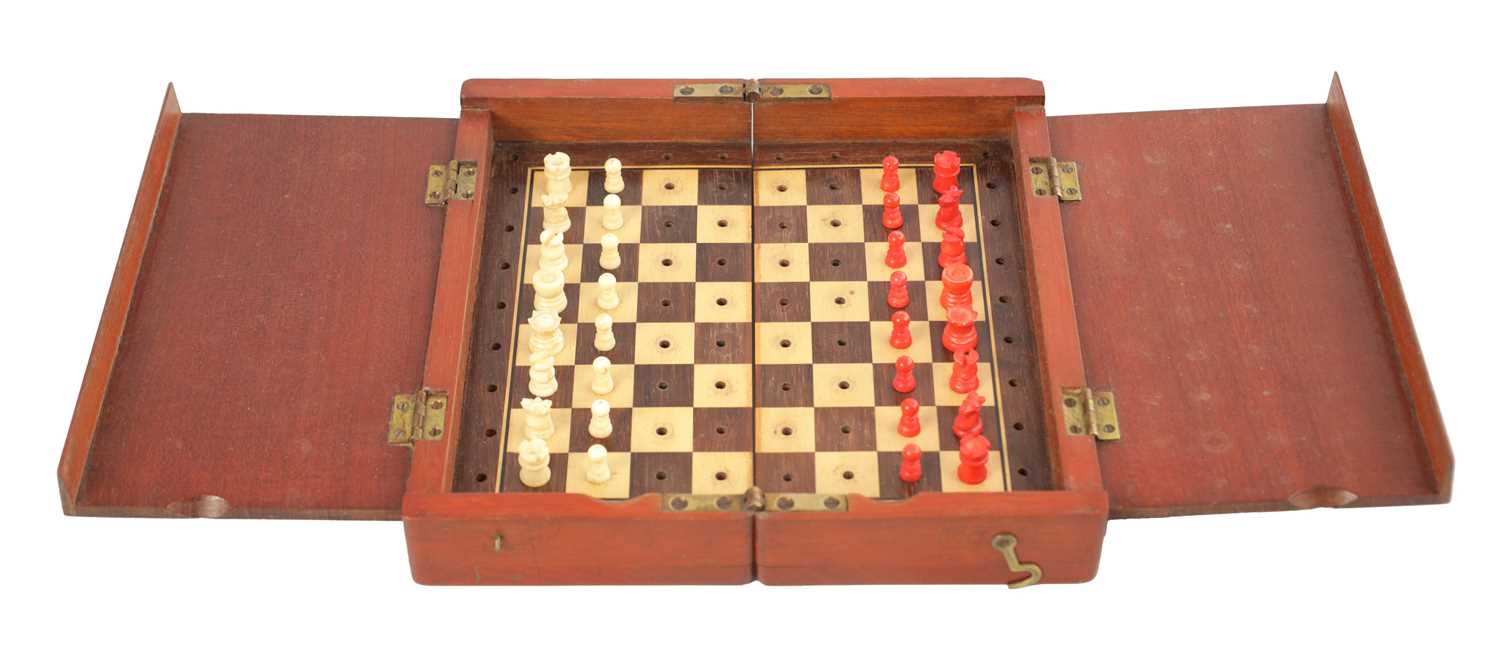 Lot 932 - A LATE 19TH / EARLY 20TH CENTURY JACQUES TYPE MAHOGANY TRAVELLING CHESS SET