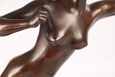 Lot 885 - AN EARLY 20TH CENTURY ART DECO STYLE FIGURAL BRONZE OF DIANA THE HUNTRESS