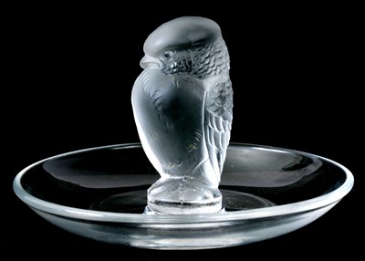 Lot 11 - R. LALIQUE, CLEAR AND FROSTED REPACE CENDRIER...