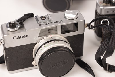 Lot 960 - A COLLECTION OF MODERN CAMERAS, LENSES & ACCESSORIES