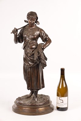Lot 911 - EUGENE AIZELIN (1821-1902). A LATE 19TH CENTURY FIGURAL BRONZE SCULPTURE OF A LADY