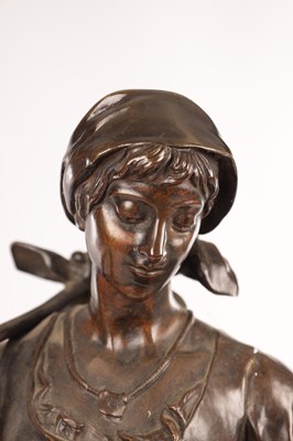 Lot 911 - EUGENE AIZELIN (1821-1902). A LATE 19TH CENTURY FIGURAL BRONZE SCULPTURE OF A LADY