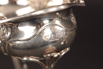 Lot 359 - A FINE PAIR OF ART NOUVEAU SILVER BON BON DISHES