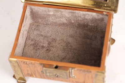 Lot 936 - A STYLISH ARTS AND CRAFTS MIXED MEDIA JEWELLERY BOX IN THE MANNER OF ARCHIBALD KNOX