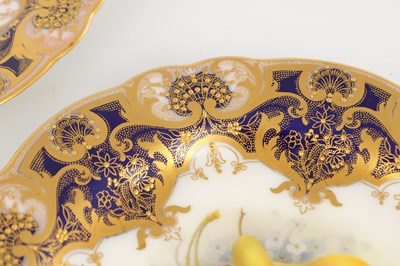 Lot 77 - A SET OF 3 FINE ROYAL WORCESTER FRUIT CABINET PLATES BY A SHUCK AND F.PHILLIPS