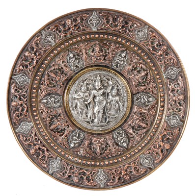 Lot 134 - A 19th CENTURY INDIAN TANJORE SILVER AND...