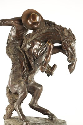 Lot 914 - A 20TH CENTURY BRONZE REMMINGTON STYLE STATUE