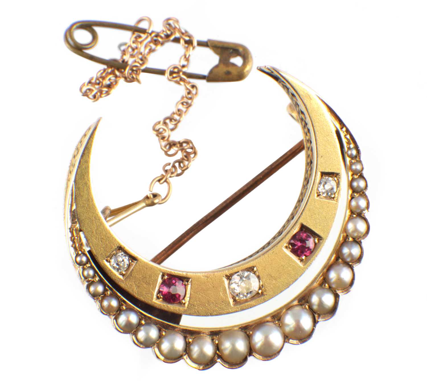 Lot 559 - AN UNHALLMARKED YELLOW GOLD CRESCENT SHAPED BROOCH