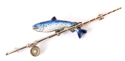 Lot 142 - AN EARLY 20th CENTURY 15CT GOLD FLY FISHING...