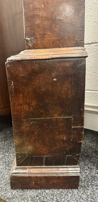 Lot 1611 - ISAC HANWELL, LONDON. AN EARLY 18TH CENTURY BURR WALNUT LONGCASE CLOCK