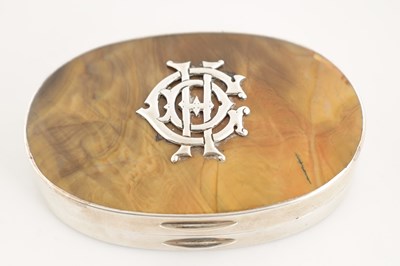 Lot 325 - A LARGE EDWARD VII SILVER AND HARD STONE OVAL SNUFF BOX