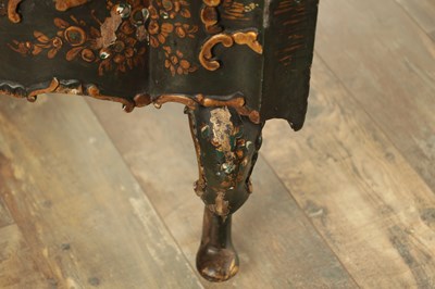 Lot 1239 - A 19TH CENTURY ITALIAN CHINOISERIE LACQUERED SERPENTINE SHAPED COMMODE
