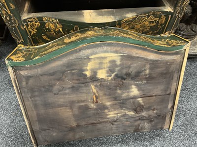 Lot 1239 - A 19TH CENTURY ITALIAN CHINOISERIE LACQUERED SERPENTINE SHAPED COMMODE