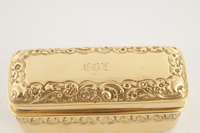 Lot 390 - A GEORGE IV SILVER GILT SNUFF BOX BY PAUL STORR