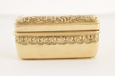 Lot 390 - A GEORGE IV SILVER GILT SNUFF BOX BY PAUL STORR