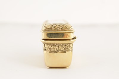 Lot 390 - A GEORGE IV SILVER GILT SNUFF BOX BY PAUL STORR