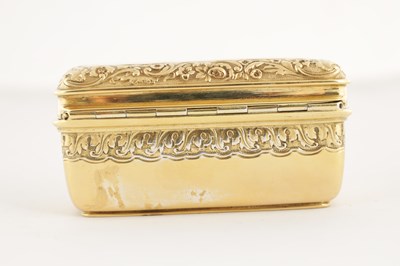 Lot 390 - A GEORGE IV SILVER GILT SNUFF BOX BY PAUL STORR