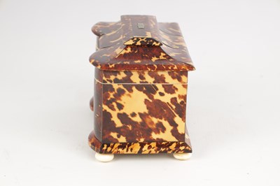 Lot 1113 - A 19TH CENTURY INVERTED DOUBLE BOW-SIDED TORTOISESHELL TEA CADDY