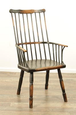 Lot 1302 - A GOOD 18TH CENTURY PAINTED COMB BACK WINDSOR ARMCHAIR
