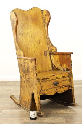 Lot 1289 - AN UNUSUAL EARLY 19TH CENTURY PAINTED PINE LAMBING CHAIR