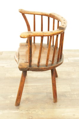 Lot 1216 - A GOOD EARLY 18TH CENTURY ELM PRIMITIVE WELSH STICK BACK CHAIR