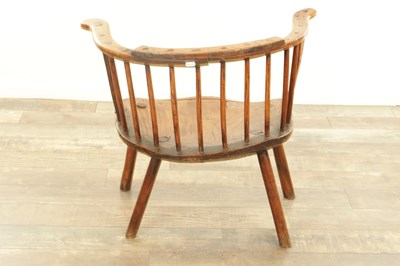 Lot 1216 - A GOOD EARLY 18TH CENTURY ELM PRIMITIVE WELSH STICK BACK CHAIR
