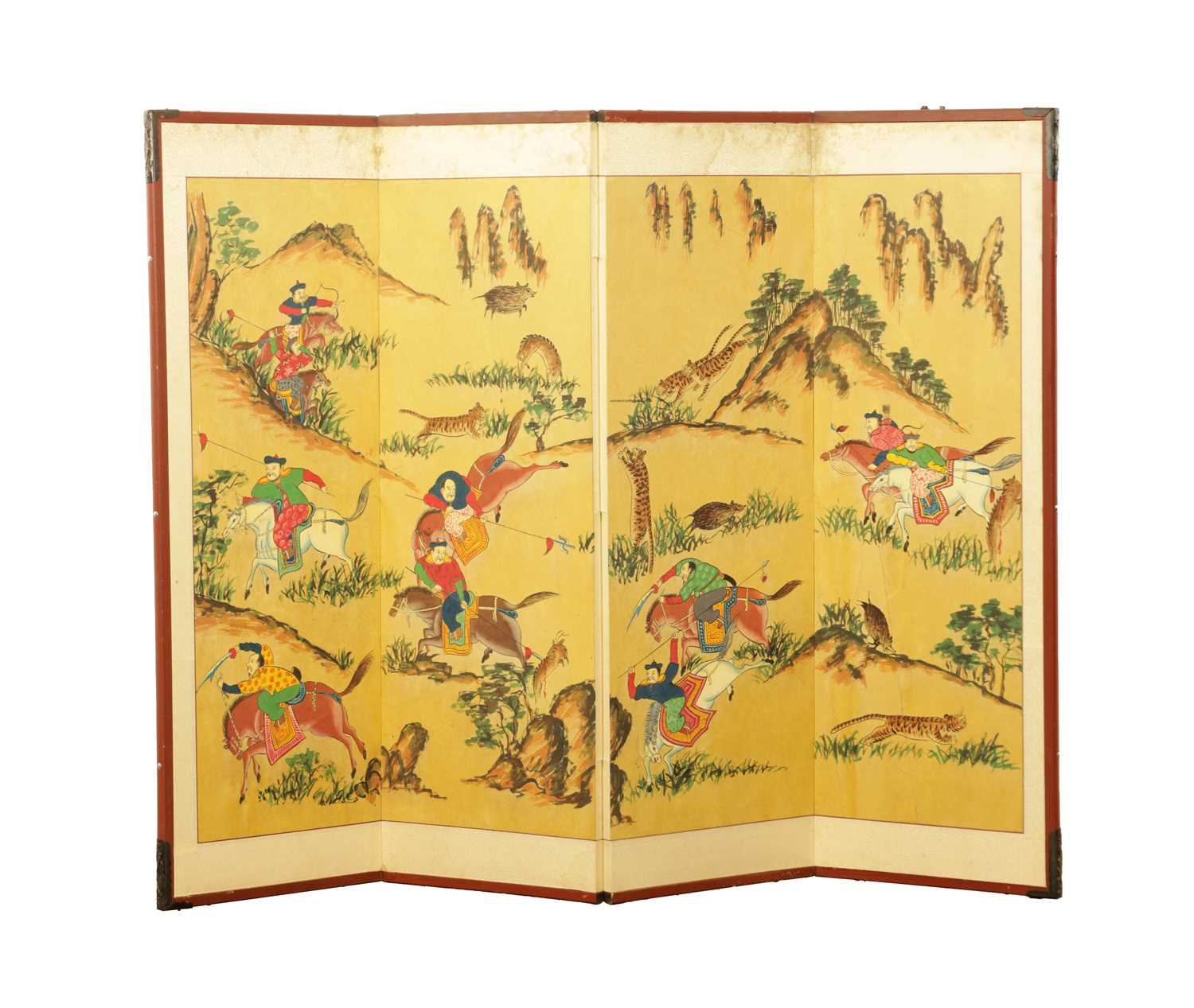 Lot 262 - AN EARLY 20TH CENTURY CHINESE FOLDING SCREEN OF SMALL SIZE