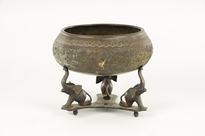 Lot 192 - AN ANGLO INDIAN BRONZE BOWL ON STAND